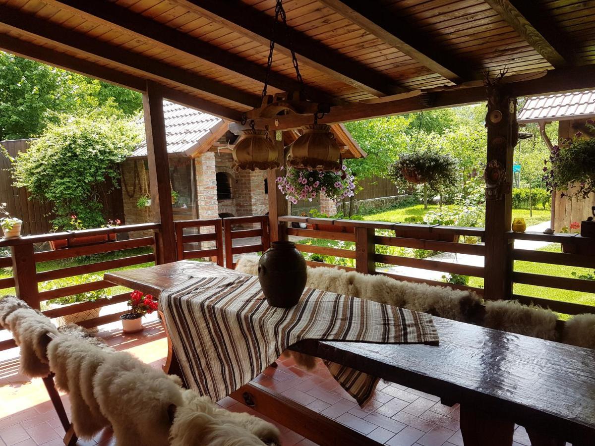 Casa Ovesia Villa Sacele Exterior photo